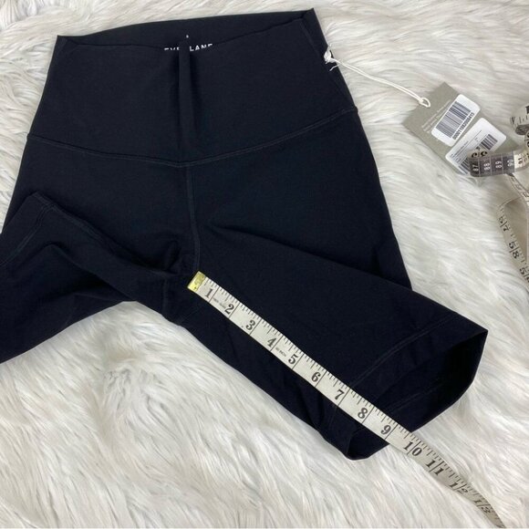 Everlane Women’s NWT Black‎ Athletic The Perform Biker Short Small/W22/L8.5 - Picture 10 of 10